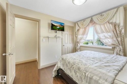 1238 Secord Landing Landing, Edmonton, AB - Indoor Photo Showing Bedroom