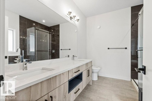9826 158 Street, Edmonton, AB - Indoor Photo Showing Bathroom