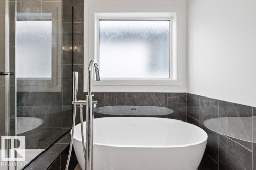 9826 158 Street, Edmonton, AB - Indoor Photo Showing Bathroom