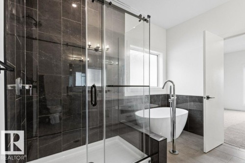 9826 158 Street, Edmonton, AB - Indoor Photo Showing Bathroom