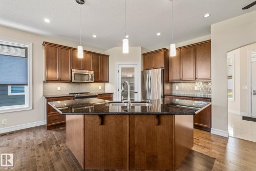 63 18343 Lessard Road, Edmonton, AB - Indoor Photo Showing Kitchen With Upgraded Kitchen
