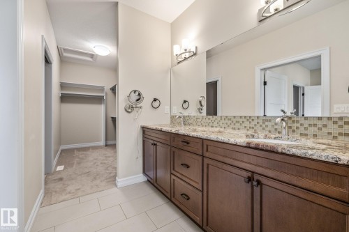 63 18343 Lessard Road, Edmonton, AB - Indoor Photo Showing Bathroom