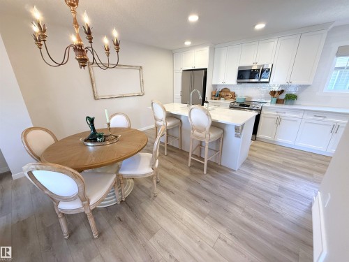 95 50 Mclaughlin Drive, Spruce Grove, AB - Indoor Photo Showing Dining Room