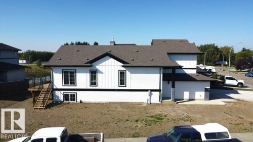 12 Southbridge Crescent, Calmar, AB - Outdoor