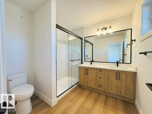 12 Southbridge Crescent, Calmar, AB - Indoor Photo Showing Bathroom