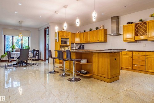 4103 Westcliff Heath Heath Sw, Edmonton, AB - Indoor Photo Showing Kitchen