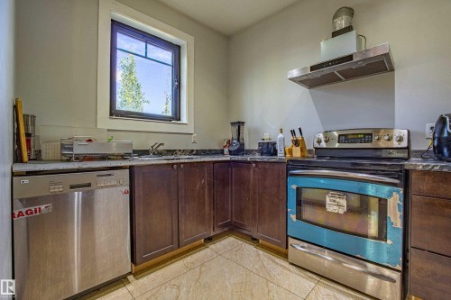 4103 Westcliff Heath Heath Sw, Edmonton, AB - Indoor Photo Showing Kitchen
