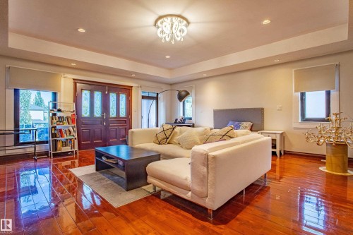 4103 Westcliff Heath Heath Sw, Edmonton, AB - Indoor Photo Showing Living Room