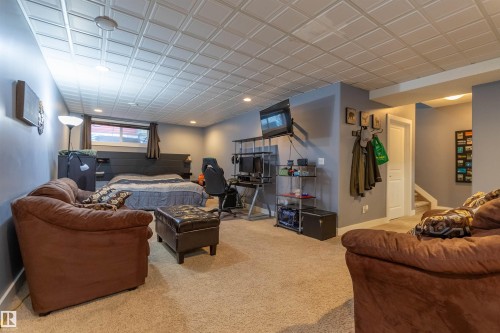 9 Southbridge Crescent, Calmar, AB - Indoor