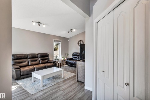 78 Deer Park Boulevard, Spruce Grove, AB - Indoor