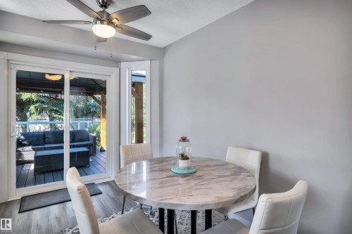 78 Deer Park Boulevard, Spruce Grove, AB - Indoor Photo Showing Dining Room