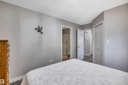 78 Deer Park Boulevard, Spruce Grove, AB - Indoor Photo Showing Bedroom