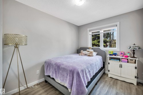 78 Deer Park Boulevard, Spruce Grove, AB - Indoor Photo Showing Bedroom