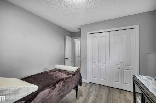 78 Deer Park Boulevard, Spruce Grove, AB - Indoor Photo Showing Bedroom