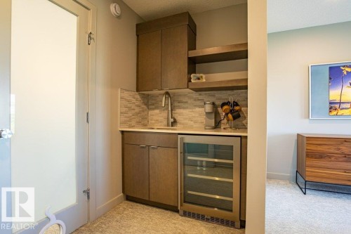 6013 Naden Landing Landing, Edmonton, AB - Indoor Photo Showing Other Room