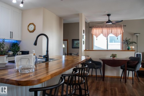 16050 95 Avenue, Edmonton, AB - Indoor Photo Showing Dining Room