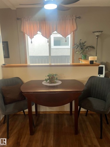 16050 95 Avenue, Edmonton, AB - Indoor Photo Showing Other Room