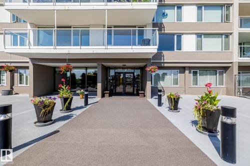 802 11920 100 Avenue, Edmonton, AB - Outdoor