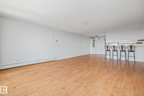 802 11920 100 Avenue, Edmonton, AB - Indoor Photo Showing Other Room