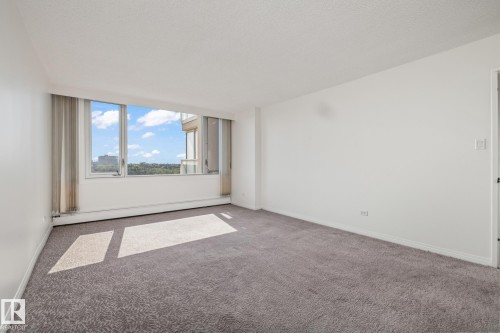 802 11920 100 Avenue, Edmonton, AB - Indoor Photo Showing Other Room