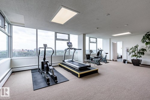 802 11920 100 Avenue, Edmonton, AB - Indoor Photo Showing Gym Room