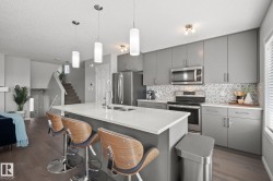 8511 24 Ave  Edmonton, AB T6X 2G3