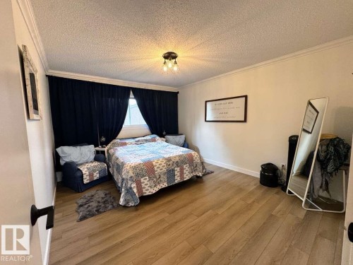 2419 142 Avenue, Edmonton, AB - Indoor Photo Showing Bedroom