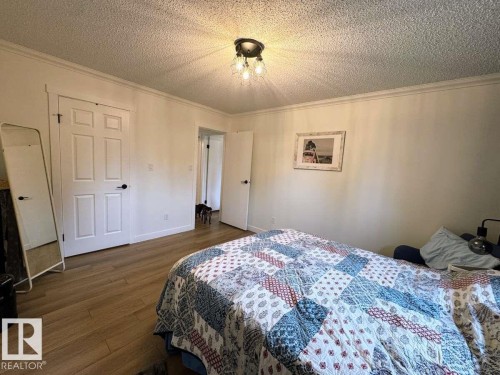 2419 142 Avenue, Edmonton, AB - Indoor Photo Showing Bedroom