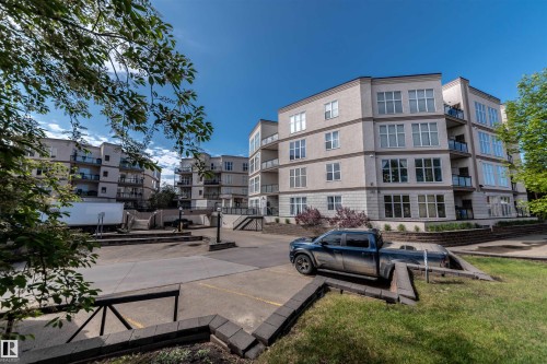 150 4827 104A Street, Edmonton, AB - Outdoor