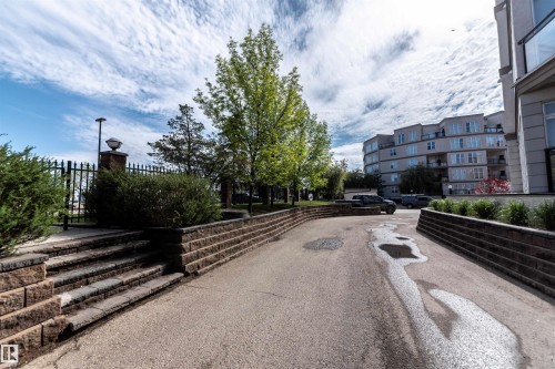 150 4827 104A Street, Edmonton, AB - Outdoor