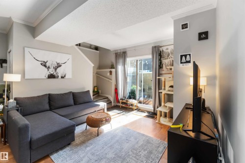 8A 79 Bellerose Drive, St. Albert, AB - Indoor Photo Showing Living Room