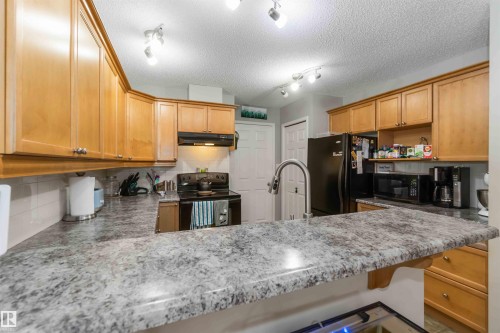 8A 79 Bellerose Drive, St. Albert, AB - Indoor Photo Showing Kitchen With Upgraded Kitchen