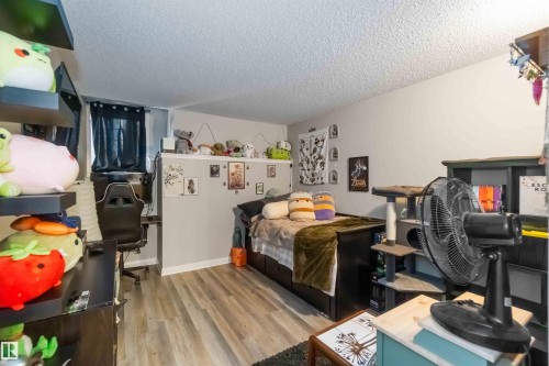 8A 79 Bellerose Drive, St. Albert, AB - Indoor Photo Showing Bedroom