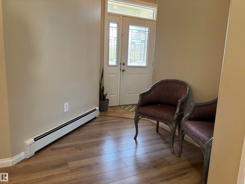 4804 53 Avenue, Elk Point, AB - Indoor Photo Showing Other Room
