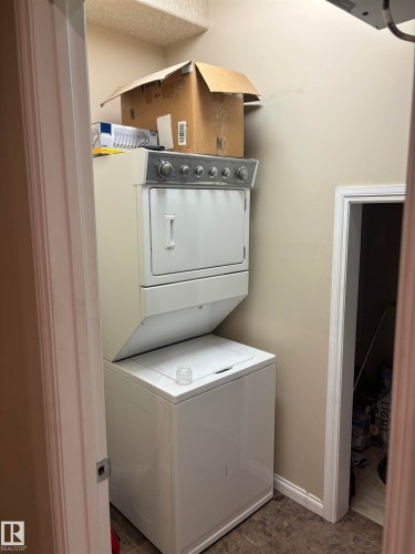 4804 53 Avenue, Elk Point, AB - Indoor Photo Showing Laundry Room