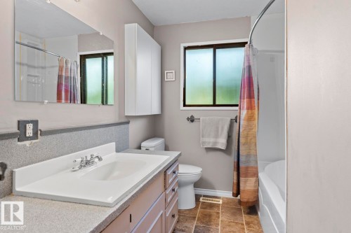 25 46302 Twp Rd 611, Rural Bonnyville M.D., AB - Indoor Photo Showing Bathroom