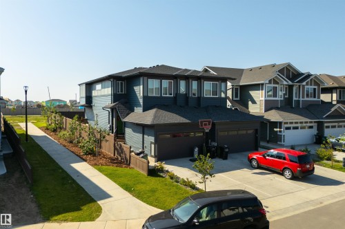 1303 Podersky Wynd, Edmonton, AB - Outdoor