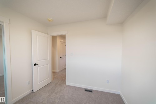 1303 Podersky Wynd, Edmonton, AB - Indoor Photo Showing Other Room