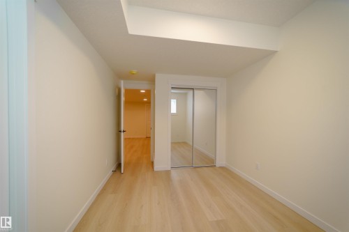1303 Podersky Wynd, Edmonton, AB - Indoor Photo Showing Other Room