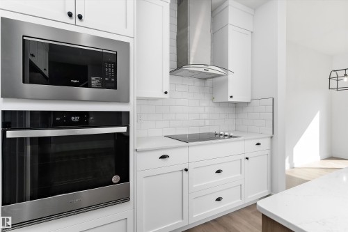 4511 Warbler Loop, Edmonton, AB - Indoor Photo Showing Kitchen