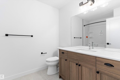 4511 Warbler Loop, Edmonton, AB - Indoor Photo Showing Bathroom