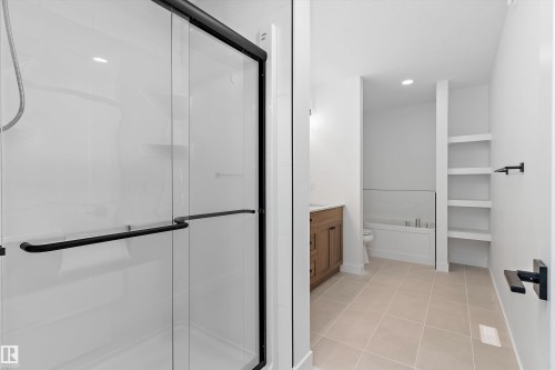 4511 Warbler Loop, Edmonton, AB - Indoor Photo Showing Bathroom