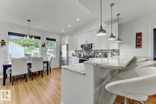 11306 89 Street, Edmonton, AB - Indoor