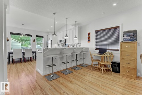 11306 89 Street, Edmonton, AB - Indoor