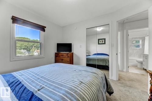 11306 89 Street, Edmonton, AB - Indoor Photo Showing Bedroom