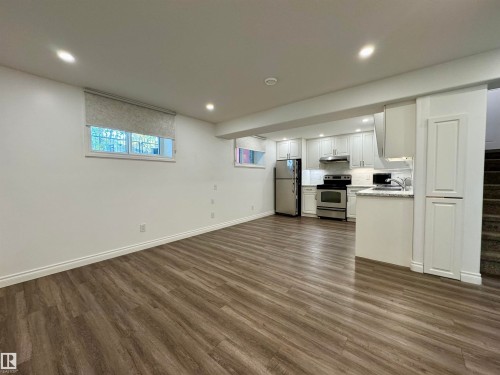 11306 89 Street, Edmonton, AB - Indoor