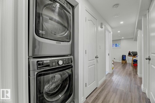 11306 89 Street, Edmonton, AB - Indoor Photo Showing Laundry Room
