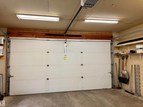 11306 89 Street, Edmonton, AB - Indoor Photo Showing Garage