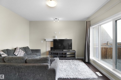 17007 62 Street, Edmonton, AB - Indoor Photo Showing Living Room