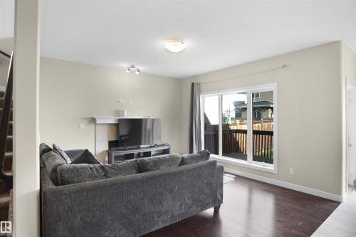 17007 62 Street, Edmonton, AB - Indoor Photo Showing Living Room